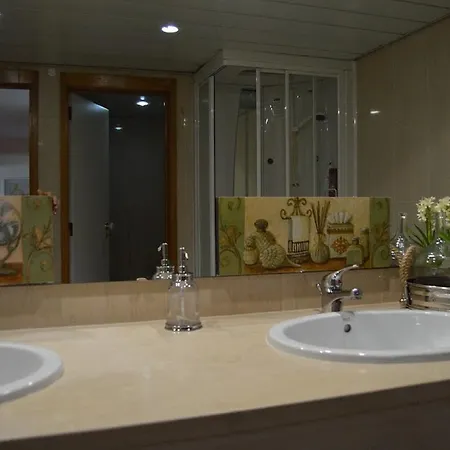 Outstanding View Of Marina Appartement