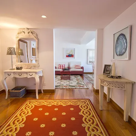 Outstanding View Of Marina Appartement
